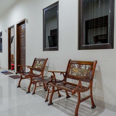 Reddoorz Near Living Plaza Purwokerto Hotel Exterior photo